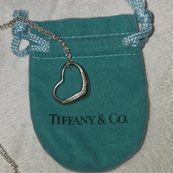 Tiffany & Co. Elsa Peretti Large Floating Heart Sterling Silver EUC - Picture 3 of 7